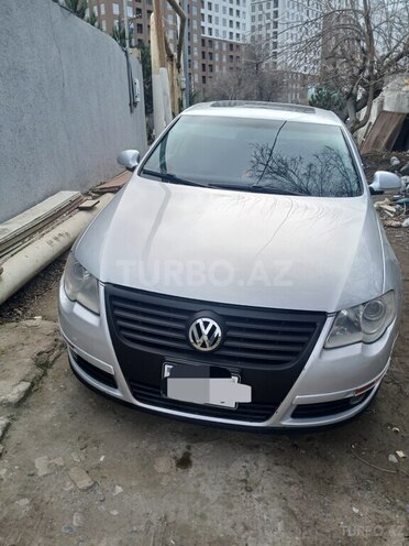 Volkswagen Passat-1
