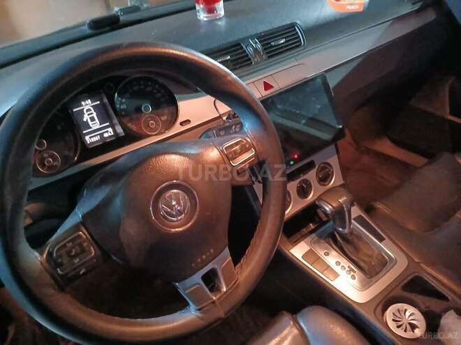 Volkswagen Passat-5
