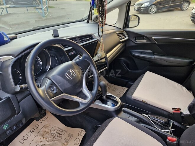 Honda Fit-11
