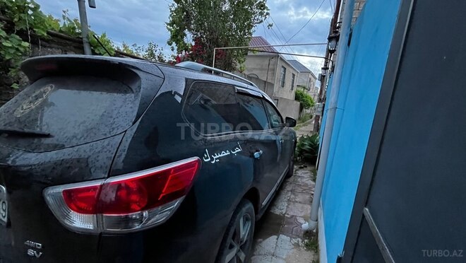 Nissan Pathfinder-7