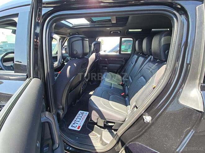 Land Rover Defender-13