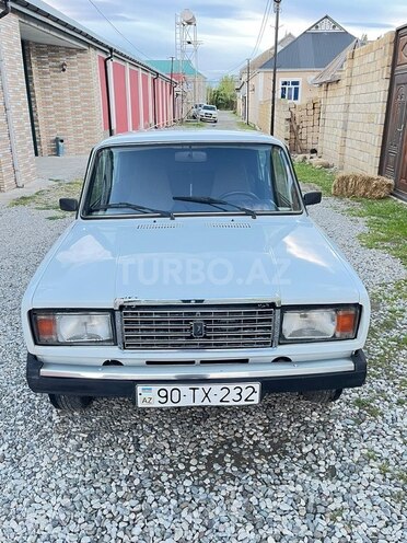 LADA (VAZ) 2107-1