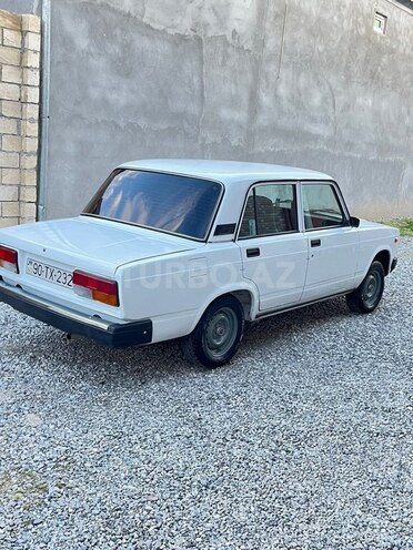 LADA (VAZ) 2107-15