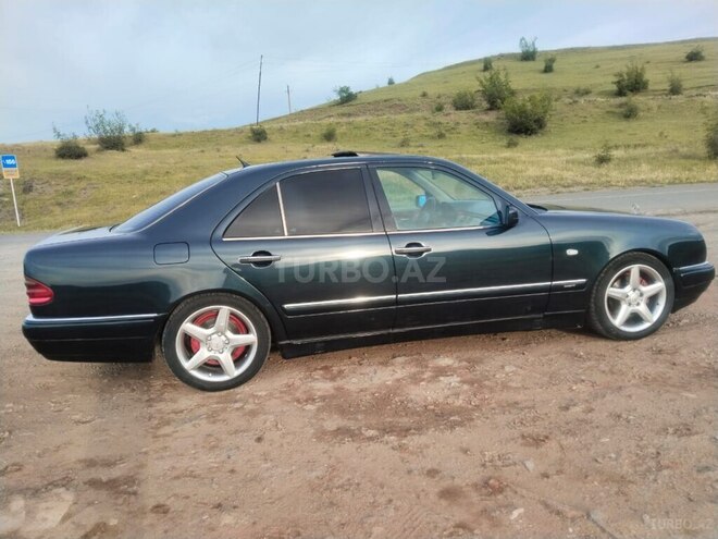 Mercedes E 240-7