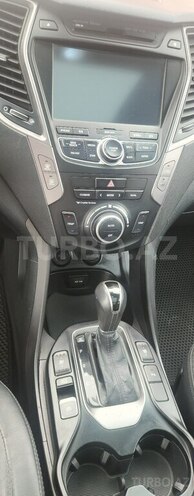 Hyundai Santa Fe-6