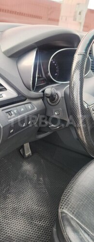 Hyundai Santa Fe-11