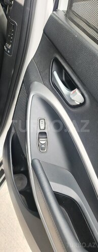 Hyundai Santa Fe-14