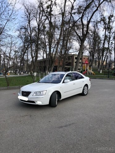 Hyundai Sonata-4