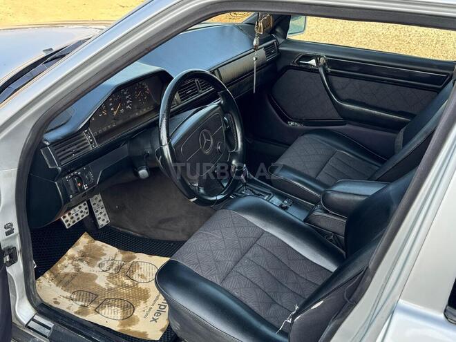 Mercedes 220 E-3
