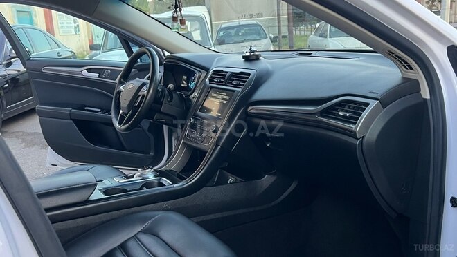 Ford Fusion (North America)-6