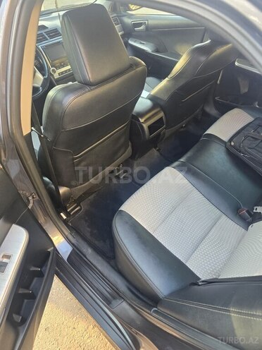 Toyota Camry-6