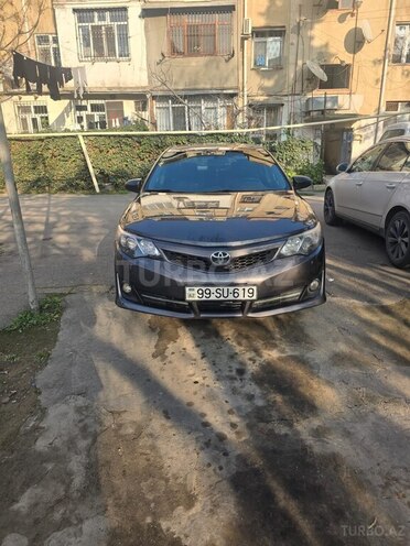 Toyota Camry-1