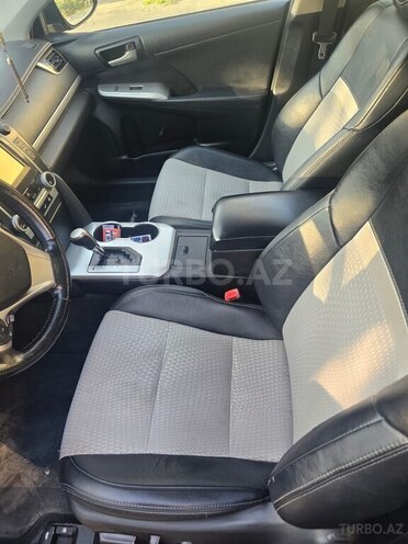 Toyota Camry-5