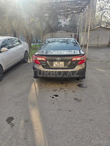 Toyota Camry-9