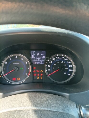Hyundai Accent-4
