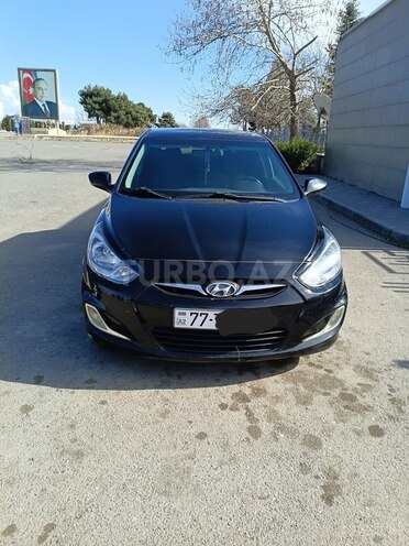 Hyundai Accent-1