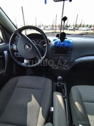Chevrolet Aveo-5