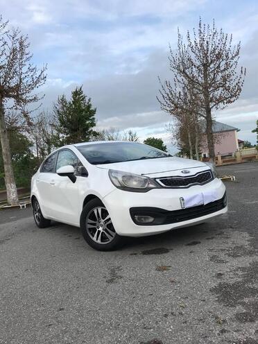 Kia Rio-1