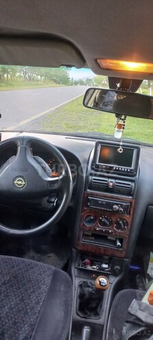 Opel Astra-2
