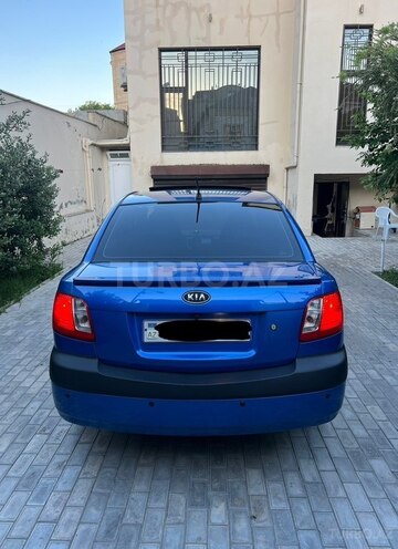 Kia Rio-5