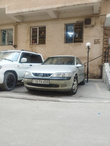 Opel Vectra-2