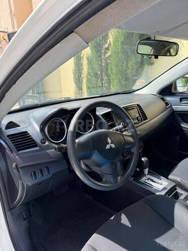 Mitsubishi Lancer-6