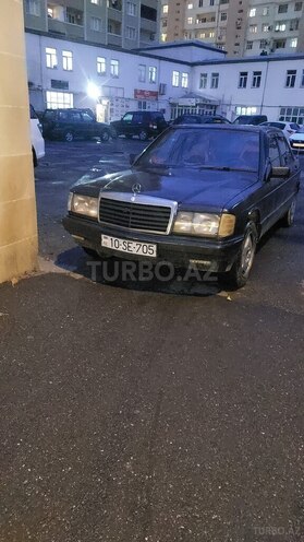Mercedes 190-1