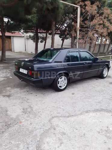 Mercedes 190-2