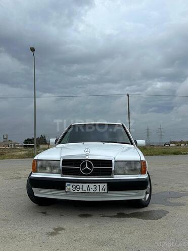 Mercedes 190-1