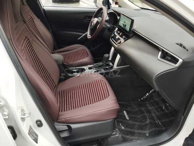 Toyota Corolla Cross-10