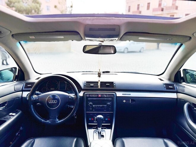 Audi A4-9