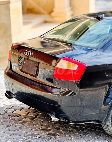 Audi A4-8