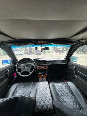 Mercedes 190-9