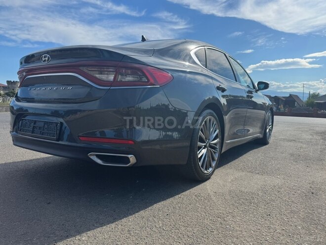 Hyundai Grandeur-3