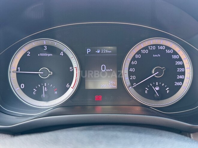 Hyundai Grandeur-8