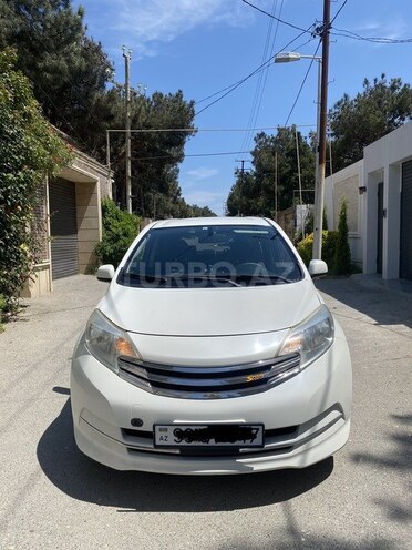 Nissan Note-1