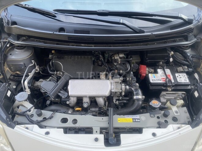 Nissan Note-10