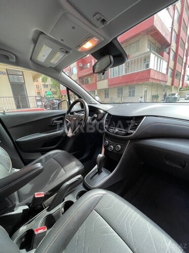 Chevrolet Trax-12