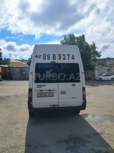 Ford Transit-4