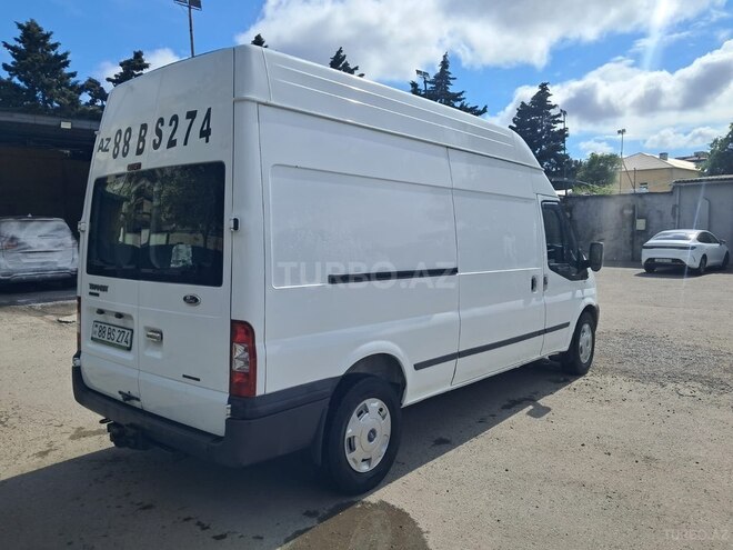 Ford Transit-3