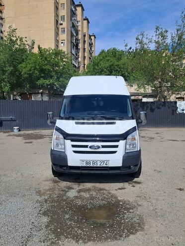 Ford Transit-1