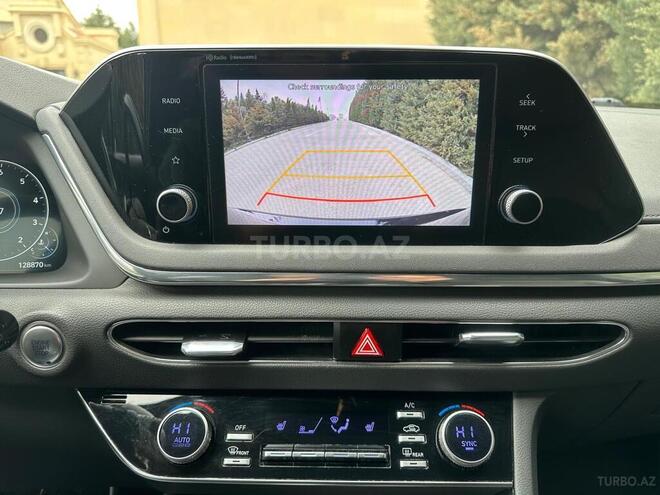 Hyundai Sonata-9