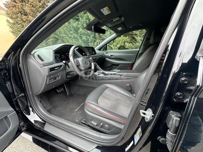 Hyundai Sonata-12