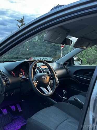 Kia Ceed-6