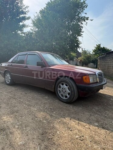 Mercedes 190-2