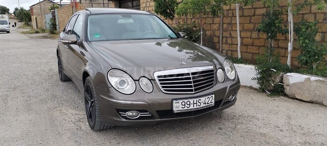 Mercedes E 220-2