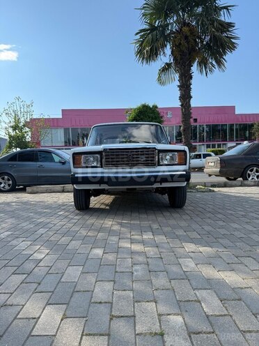LADA (VAZ) 2107-1