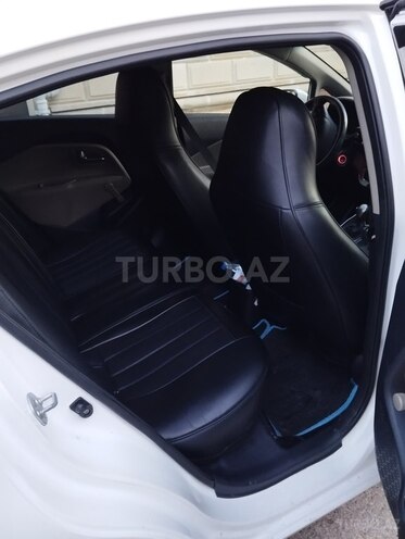 Kia Rio-6