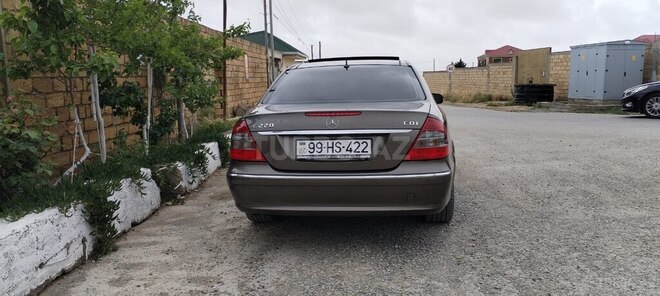 Mercedes E 220-7