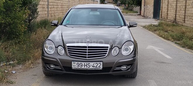 Mercedes E 220-12